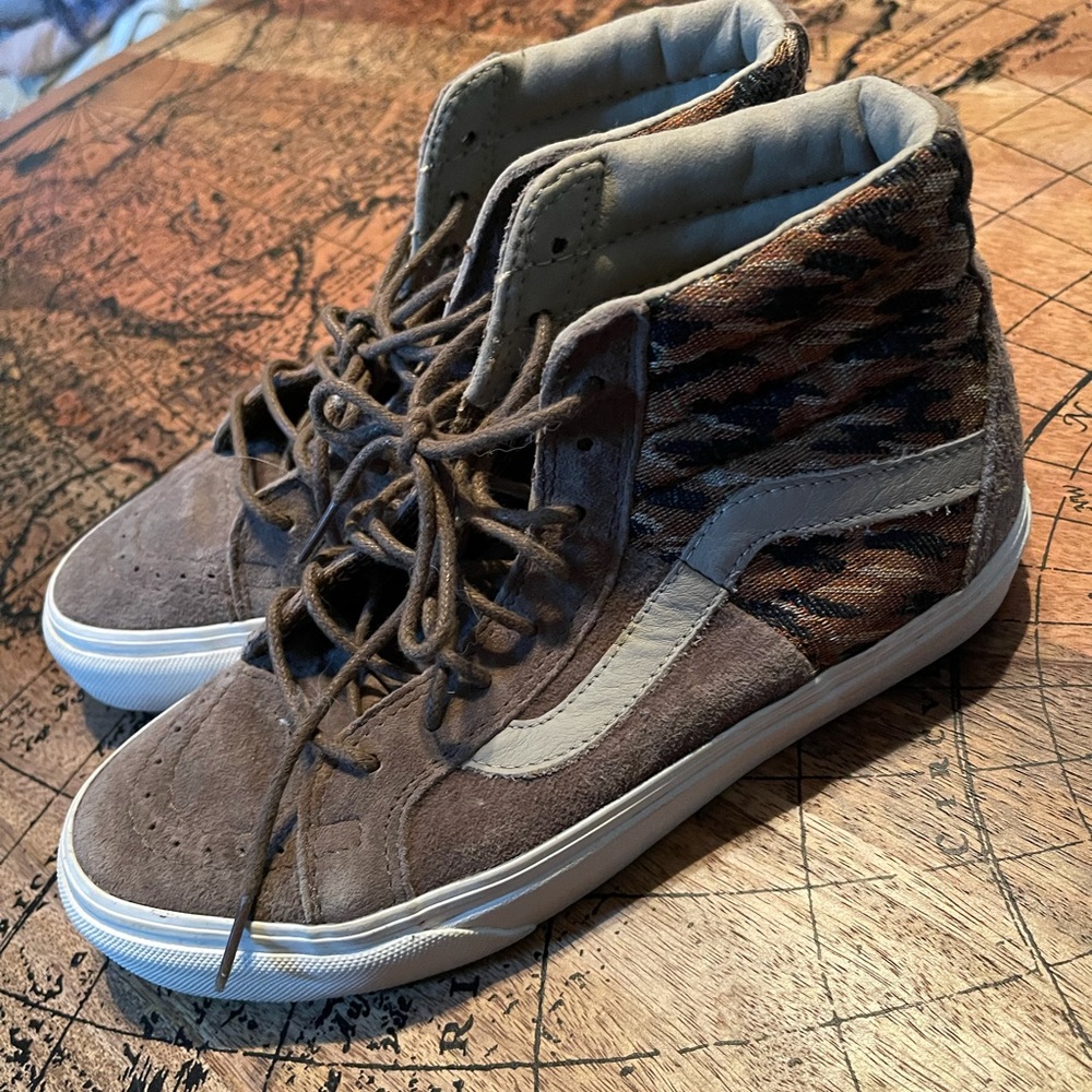Taupe/leopard padded high top vans